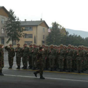 Për pak nuk kanë krisur armët e ushtarëve shqiptarë në kazermën e Kumanovës?!