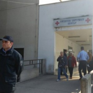 Deputetët e LSDM vizituan Selën në spital (VIDEO)