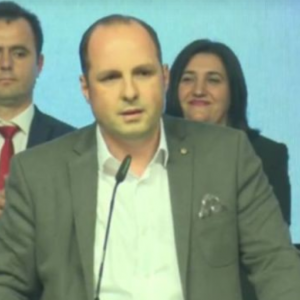 Zeqirija Ibrahimi për debatin me gazetaren Anita Latifi: Fyerjet e secilit nuk i toleroj