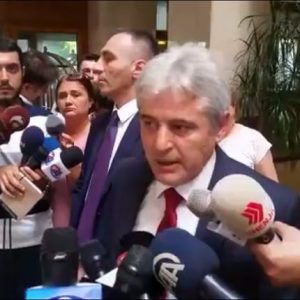 Ahmeti pasi takoi liderët me apel deri te Kasami(VIDEO)