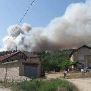 Foto Lajm:Zjarr i madh në afërsi të Dollogozhdit!