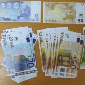 Mërgimtarja në hall: “E shkreta unë, 100 nanës, 100 babës, 100 kunatës…A vihet me 300 euro në xhep?! (VIDEO)