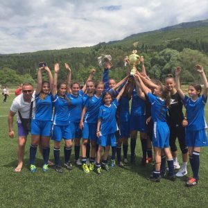Vajzat strugane në drejtimin e Astrit Merkos shpallen kampion të Maqedonisë