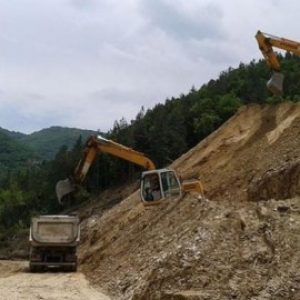 Në autostradën Ohër-Strugë-Kërçovë “tunelet”do të shkojnë “kurban”!?