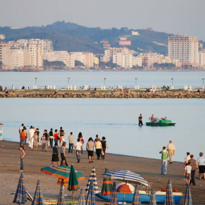 E turpshme ajo që i ka ndodhur një pushueseje në Durrës. Pronari i shtëpisë më …