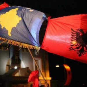 Kush e ka frikë bashkimin Shqipëri-Kosovë