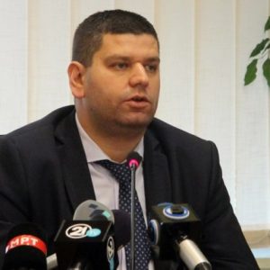 Çiçakovski: Partitë urgjentisht të ndërpresin me incidentet, ndërsa kompetentët t’i pastrojnë