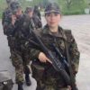 Shqiptarja në armatën zvicerane uron Ushtrinë e Kosovës (FOTO) 