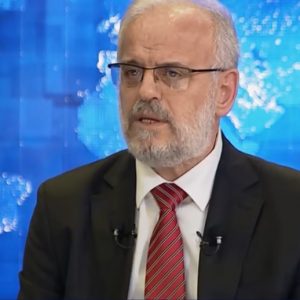 Talat Xhaferi mesazh Mickoskit: Edhe 81 deputetë nuk ju bëjnë punë