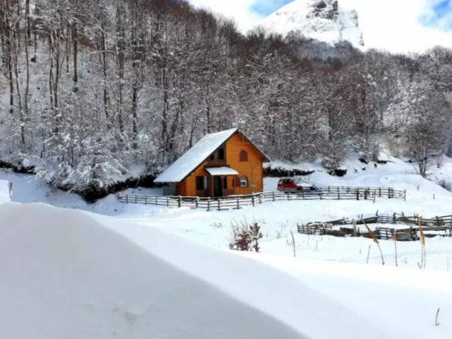 Nuk jemi në Zvicër, por në Stanet e Labunishtit të Strugës (Foto)