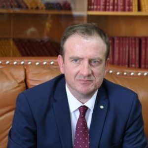 Taravari akuzon BDI-në dhe Ali Ahmetin :Një njeri që nuk ka vlera intelektuale, udhëheq me popullin në Maqedoni