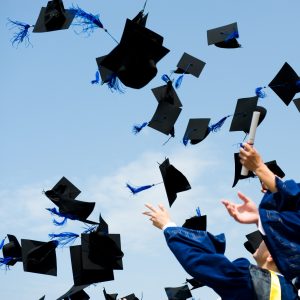 Vitin e kaluar diplomuan 7.422 studentë, 0.78 përqind më pak se në vitin 2022