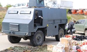 Kurti e publikon arsenalin e armatimit të kapur: S’ka dyshim, Serbia sponosor i terrorizmit brenda Kosovës