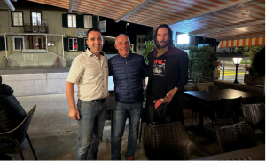 Aktori i njohur drekon te restoranti i shqiptarit në Zvicër