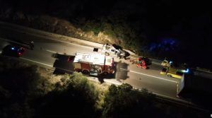 Vdes një person në aksidentin ku u përfshi autobusi nga Kosova dhe kamioni nga Maqedonia