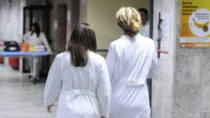 Për pesë vjet nga RMV-ja janë larguar 300 mjekë shqiptar