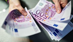 Iu prezantua si polic dhe ia mori 10 mijë euro – mashtrohet 86-vjeçarja nga Shkupi