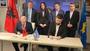 ”Bashkohen shkollat shqipe në Zvicër’, marrëveshja firmoset në prani të tre ambasadorëve shqiptarë