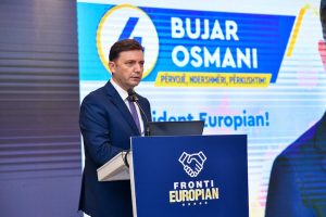 Bujar Osmani: Në Kosovë flamuri shqiptar nuk është zyrtar, në Maqedoni është obligim i kryetarëve të komunave