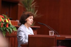 Komisioni për falje jep dorëheqje kolektive, njoftohet edhe presidentja Siljanovska-Davkova