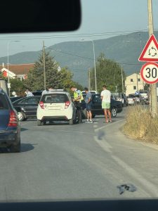 Aksident trafiku në hyrje të Strugës