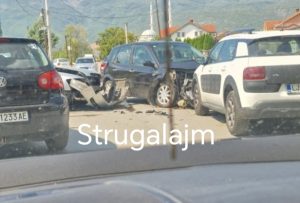 Aksident trafiku në hyrje të Strugës