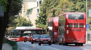 Kaos në Shkup nga e hëna: 150 autobusë më pak